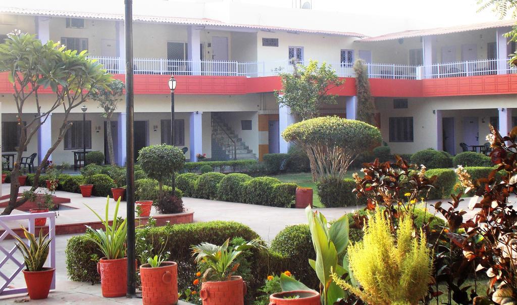 Hotel Goverdhan Tourist Complex Fatehpur Sīkri Eksteriør bilde